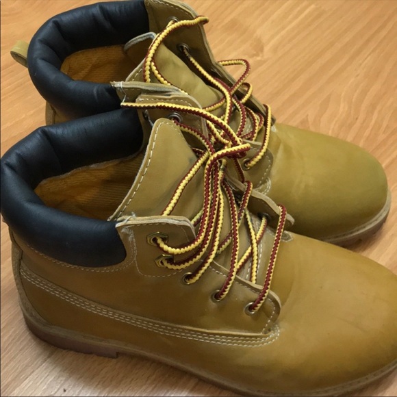 Boys boot - Picture 2 of 2